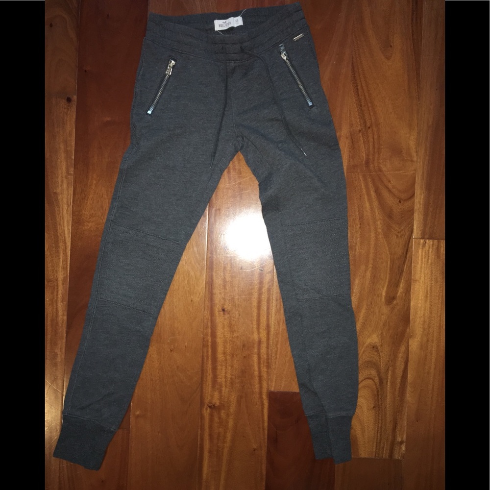 Skinny joggers pants w/pockets! So cute!!